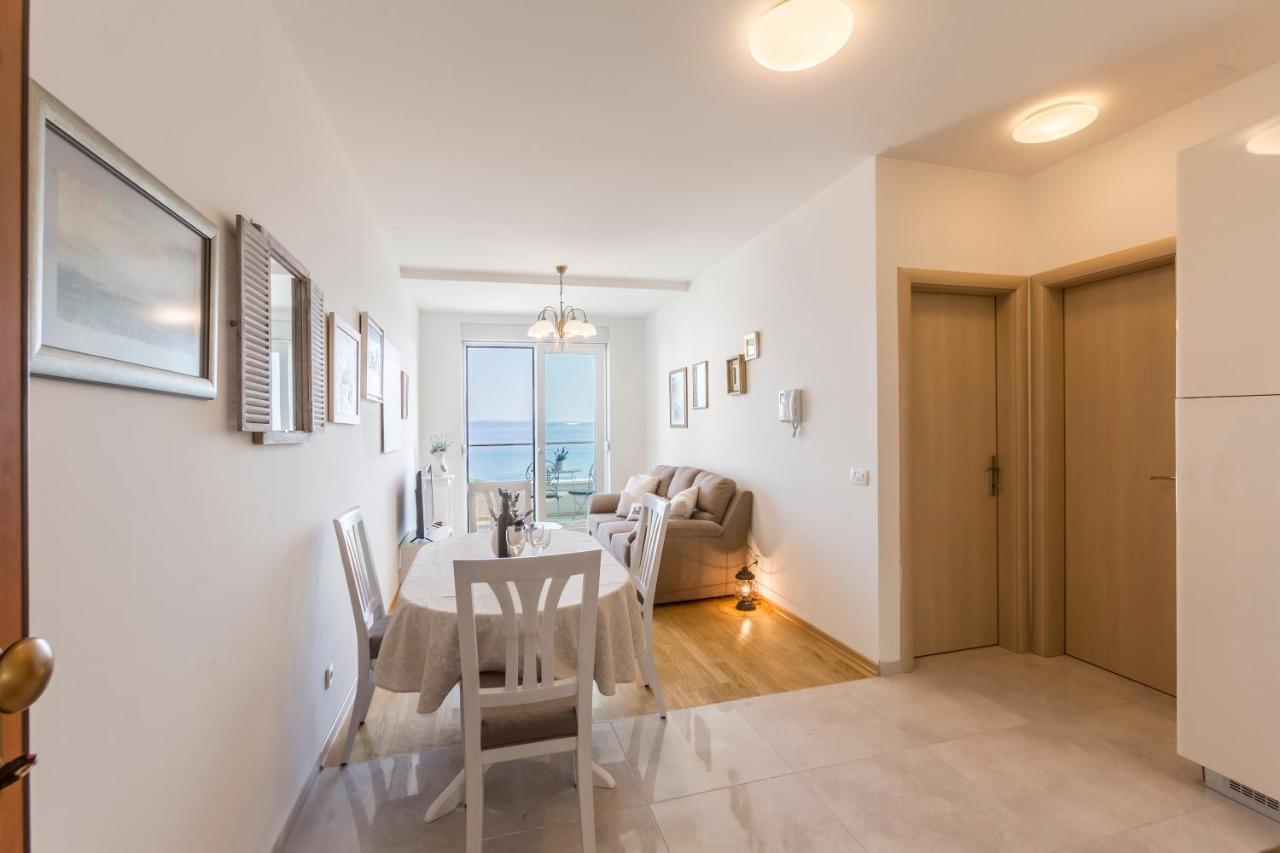 Luxury Villa Bello Horizonte With Swimming Pool Split Eksteriør billede