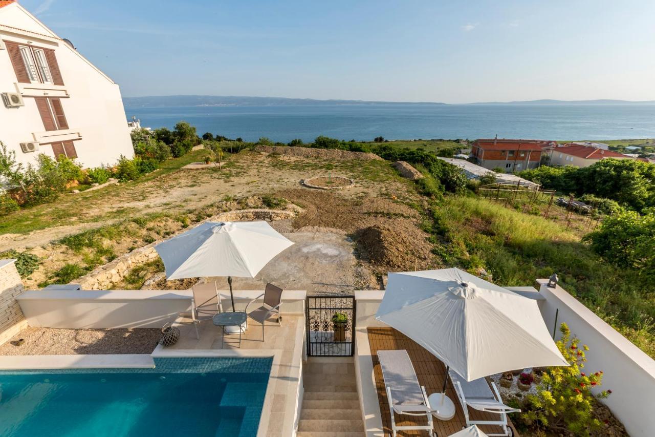 Luxury Villa Bello Horizonte With Swimming Pool Split Eksteriør billede