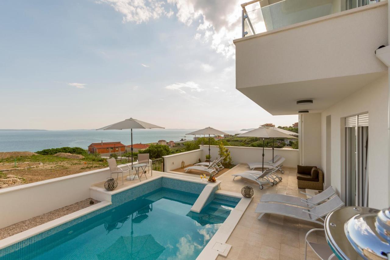 Luxury Villa Bello Horizonte With Swimming Pool Split Eksteriør billede