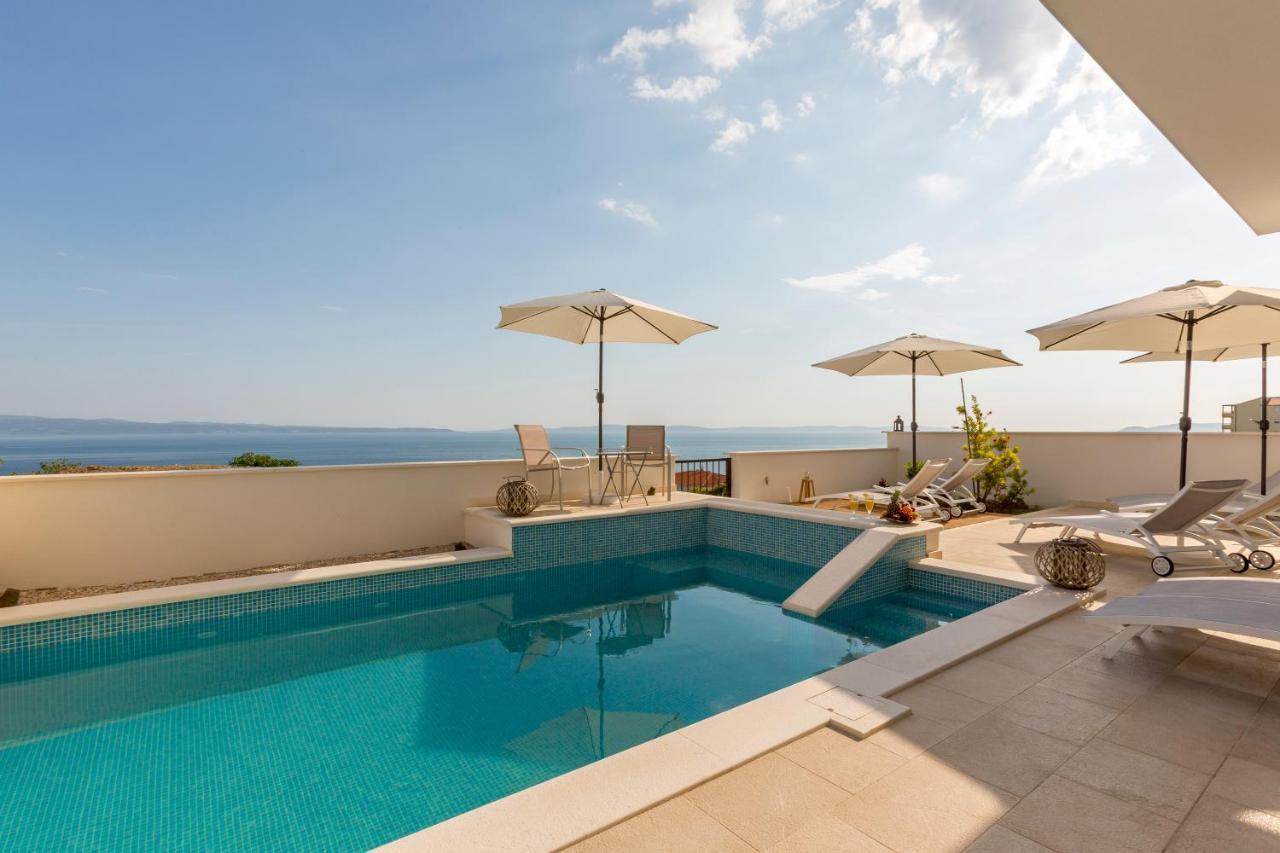 Luxury Villa Bello Horizonte With Swimming Pool Split Eksteriør billede