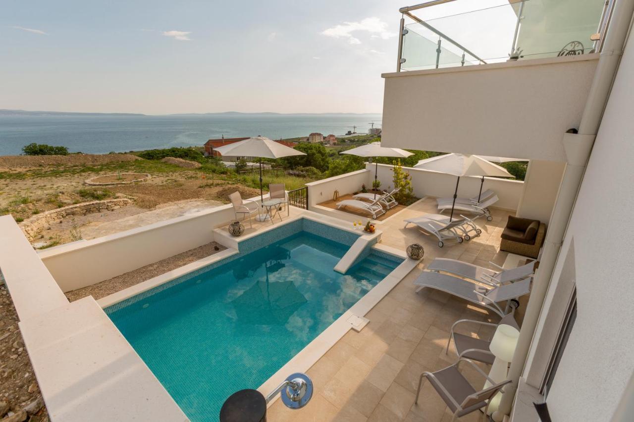 Luxury Villa Bello Horizonte With Swimming Pool Split Eksteriør billede