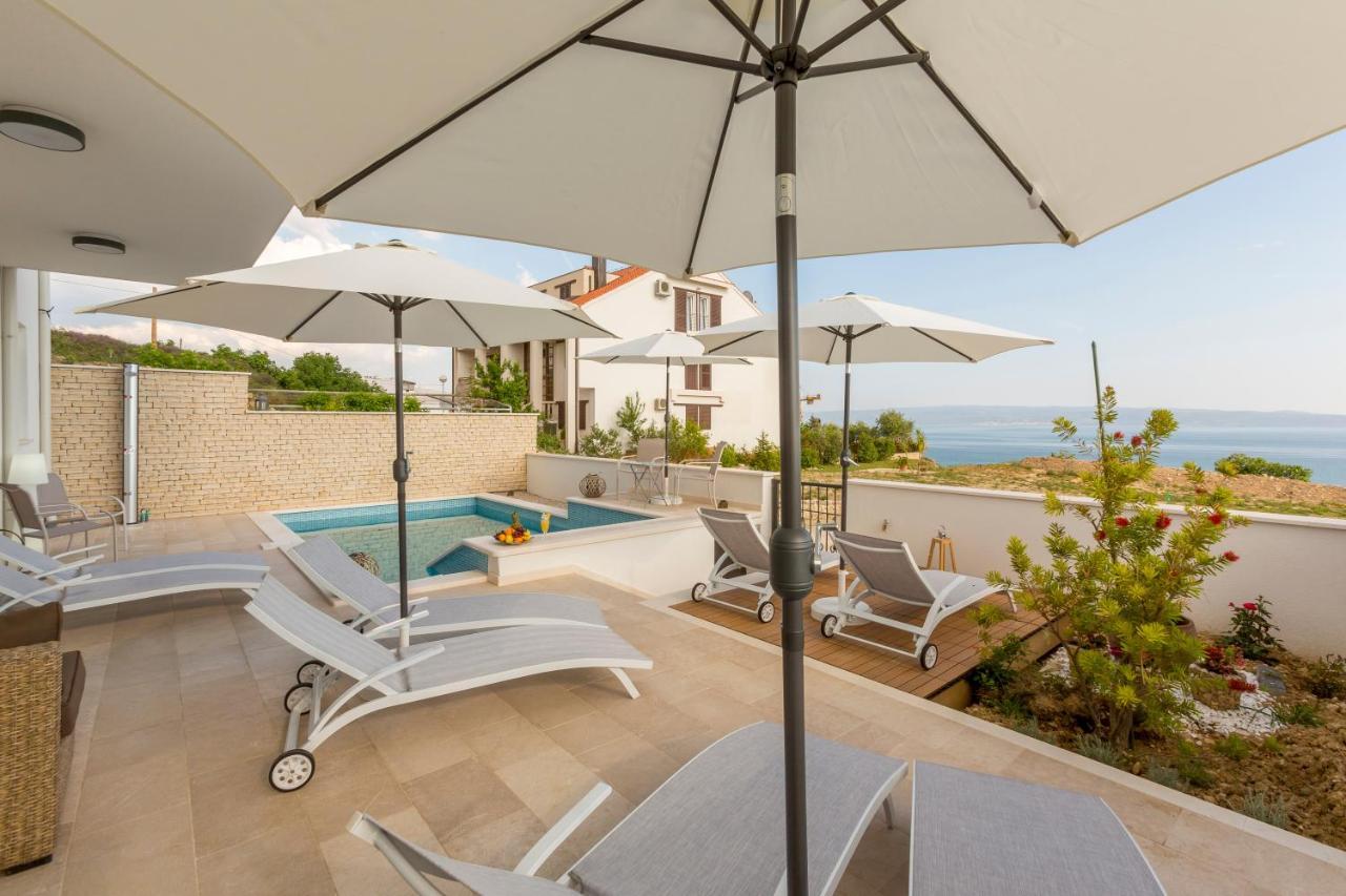 Luxury Villa Bello Horizonte With Swimming Pool Split Eksteriør billede